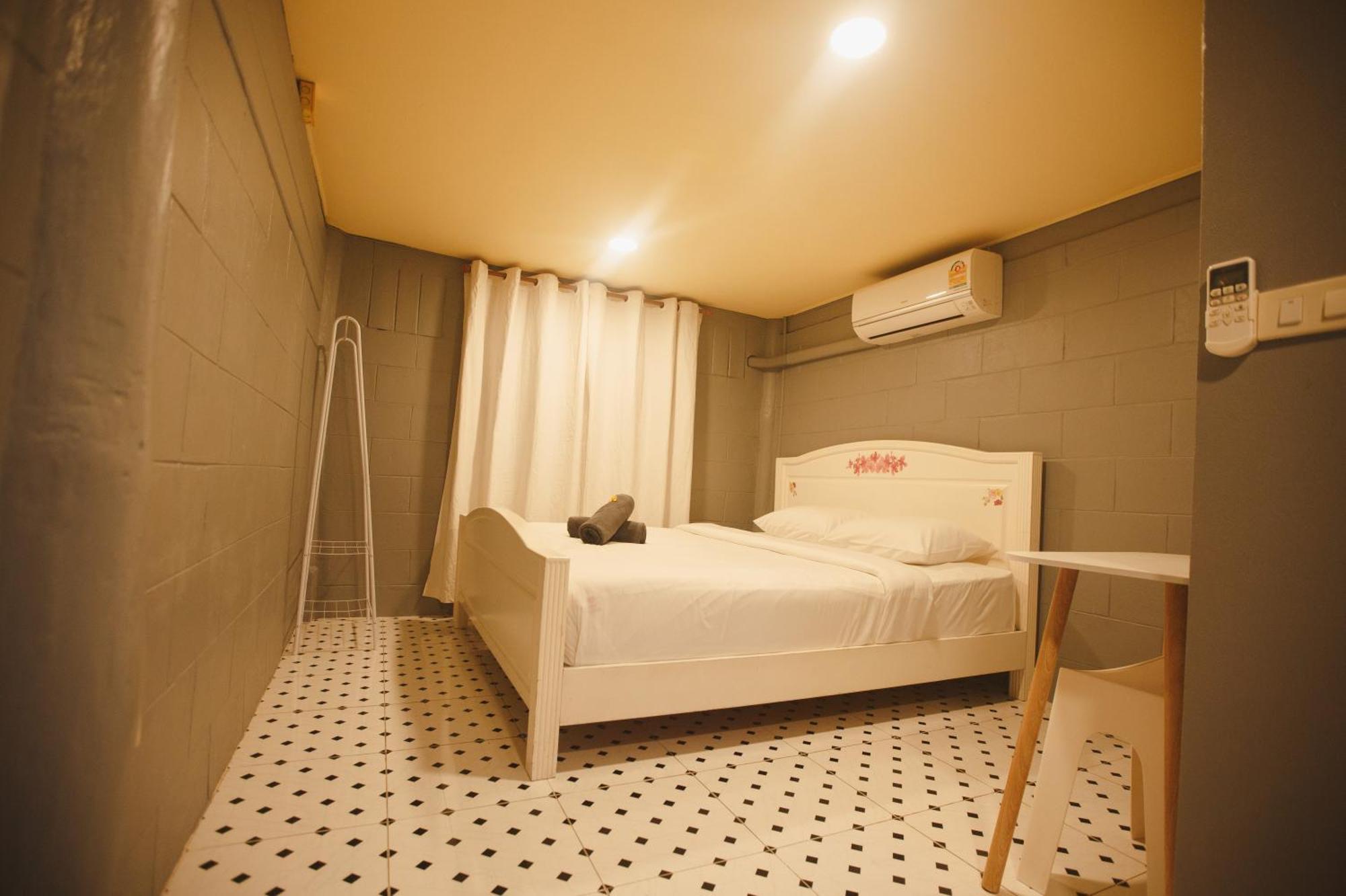 Agga Cnx Hostel Chiang Mai Exterior photo